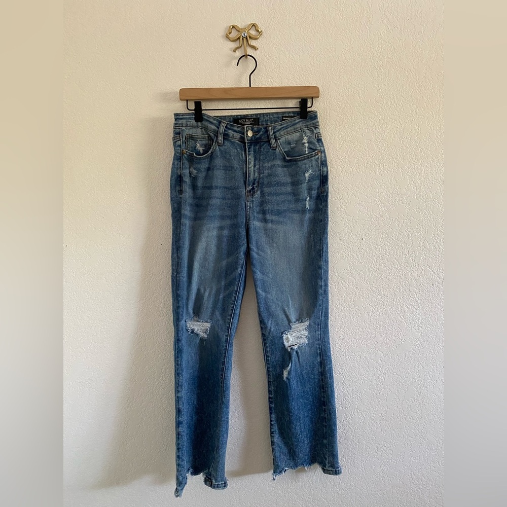 Judy Blue Women’s Size 7/ 28 Mid Rise Raw Hem Cropped Bootcut Jeans